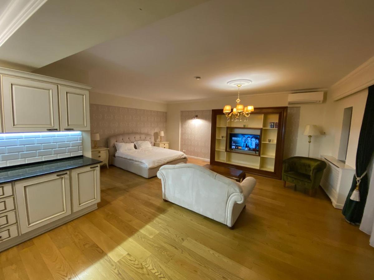 Holidays Central Host Бухарест Экстерьер фото