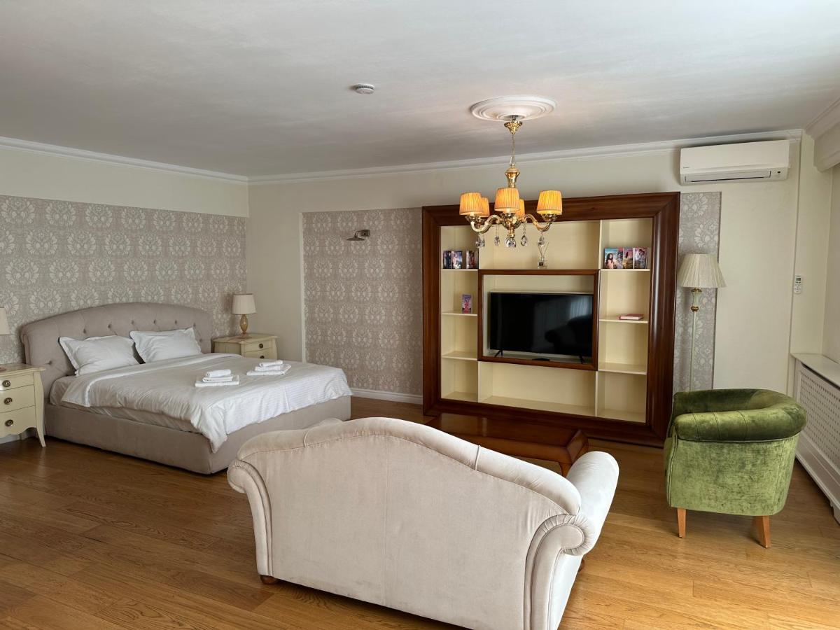 Holidays Central Host Бухарест Экстерьер фото